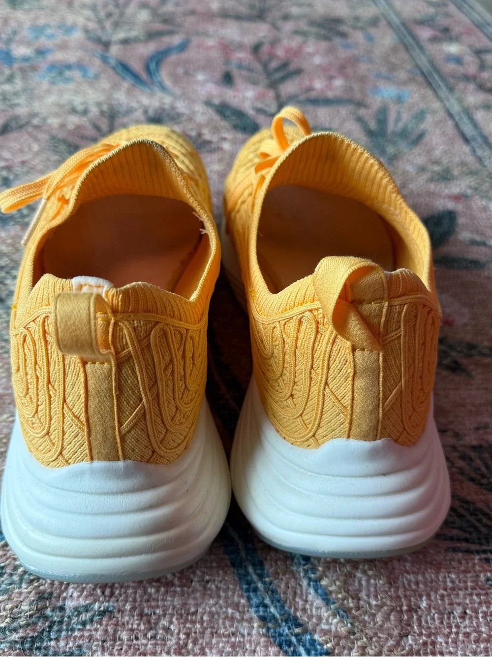 APL techloom Zipline Sneakers - 9.5 w or 8 men's